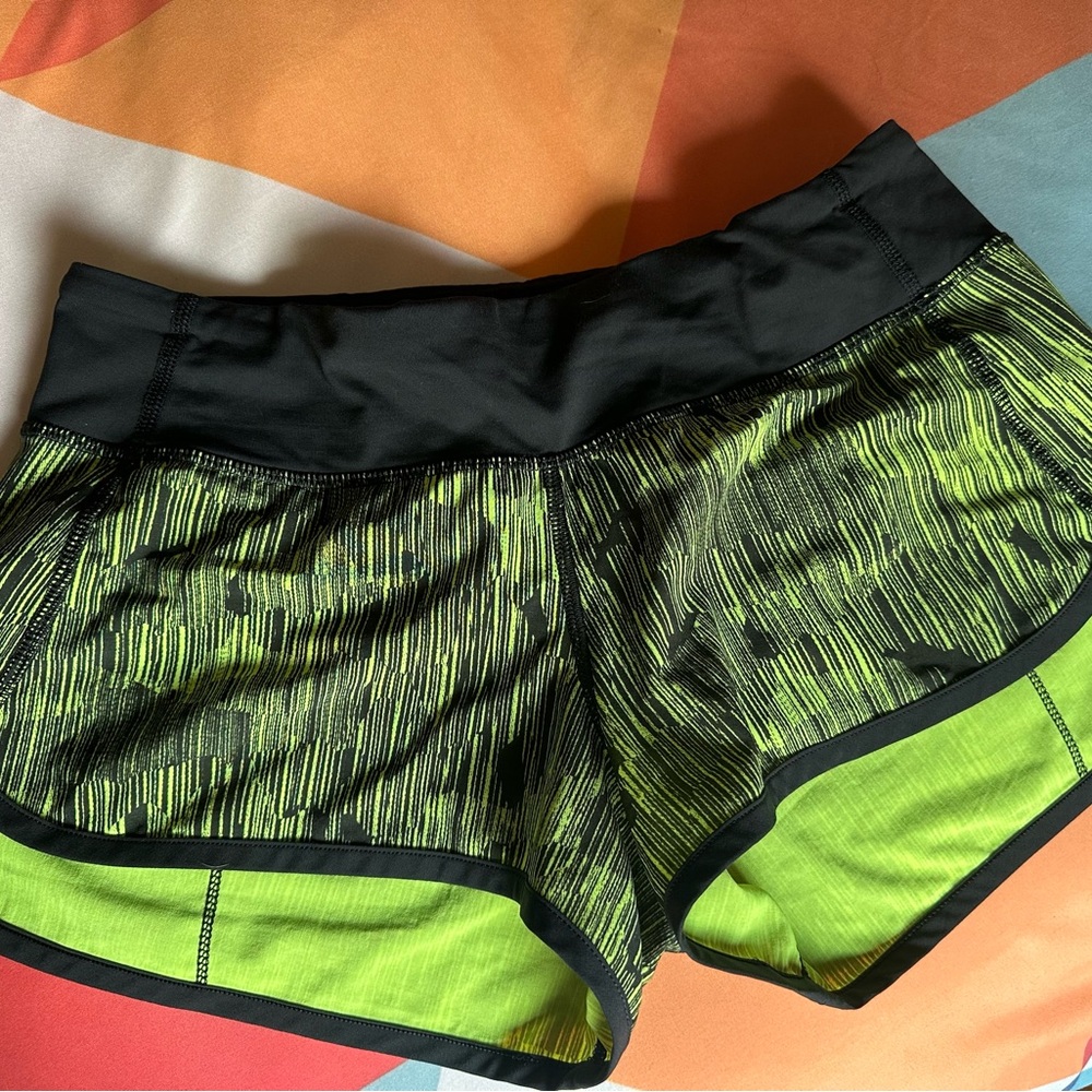 Lululemon Speed Up Low Rise Short - Picture 2 of 2